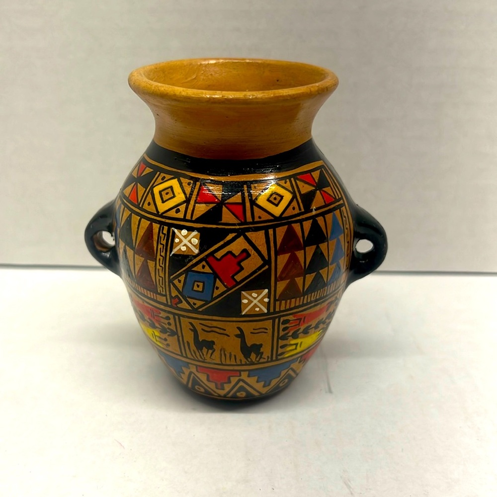 Hand Painted Hand Crafted Pottery Vase 3.5 Inch Tall